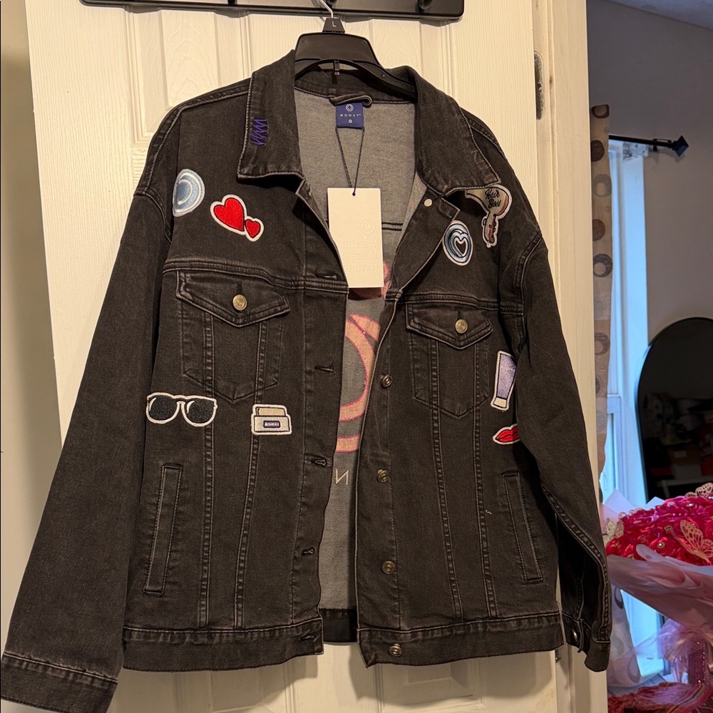 Stylish Black Denim Jacket with Patches